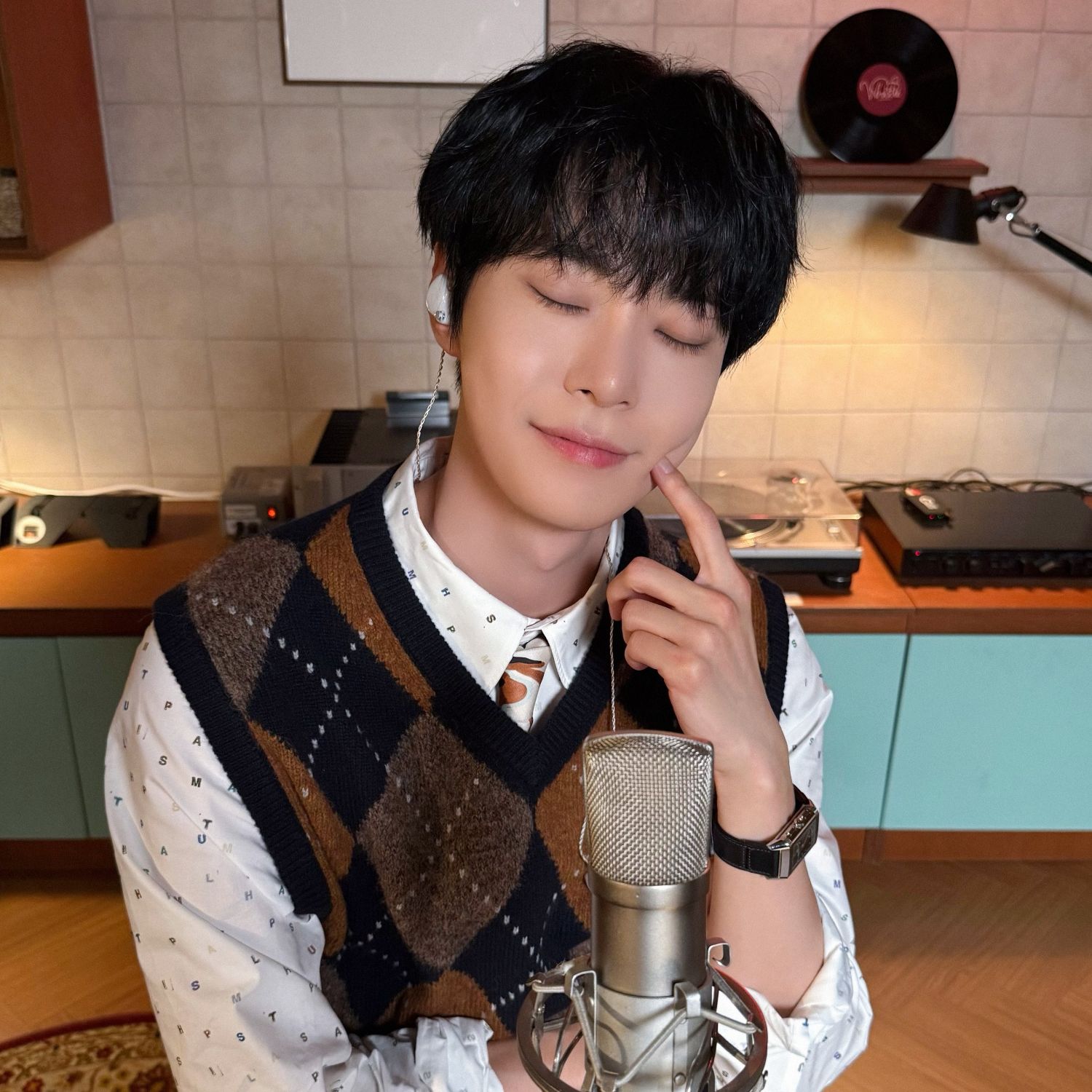 A moment captured by Doyoung (NCT 127)'s fan