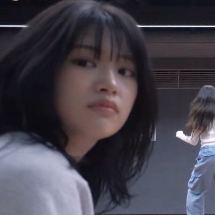 Behind-the-scenes cut of An Yujin (IVE)