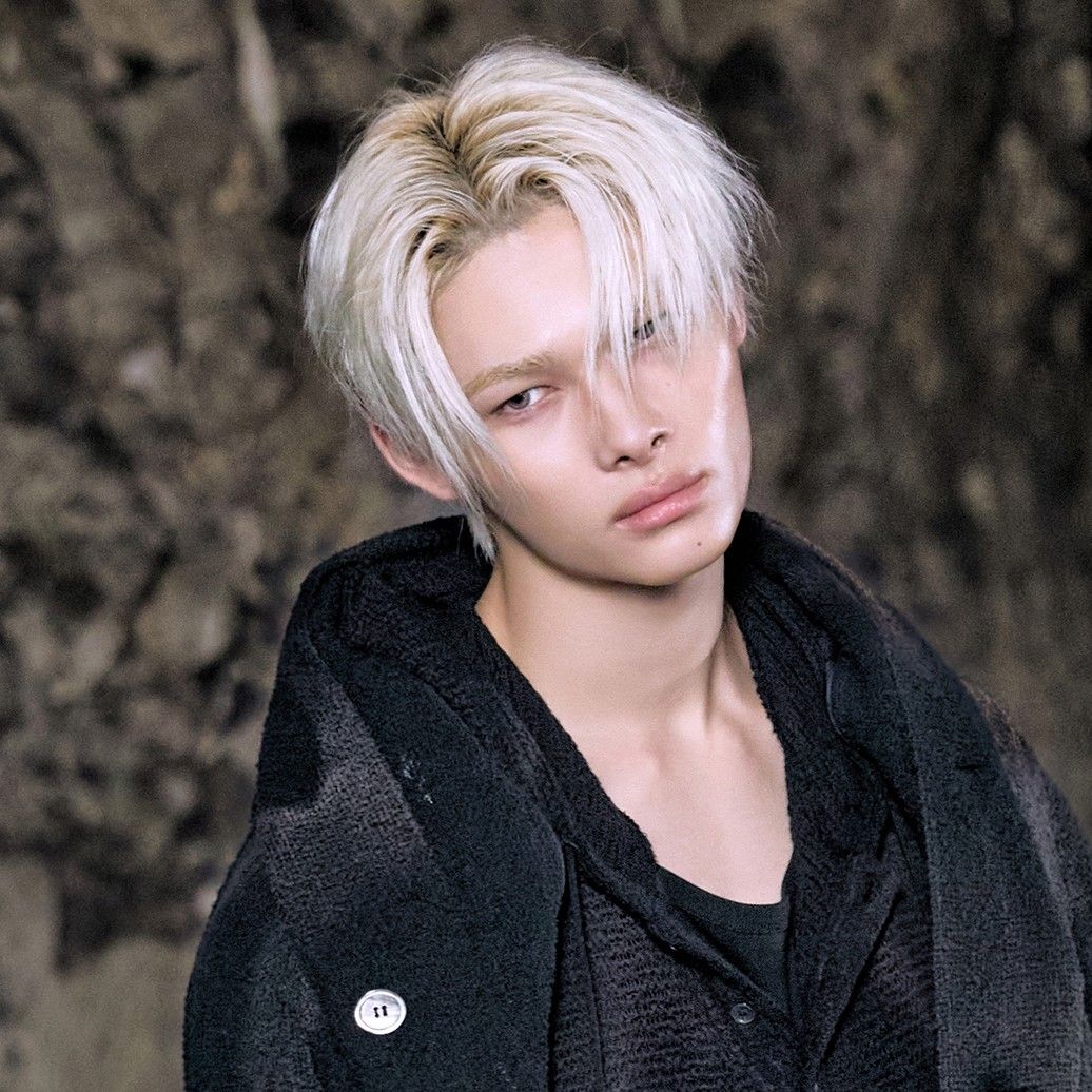 NI-KI (ENHYPEN)的最新照片