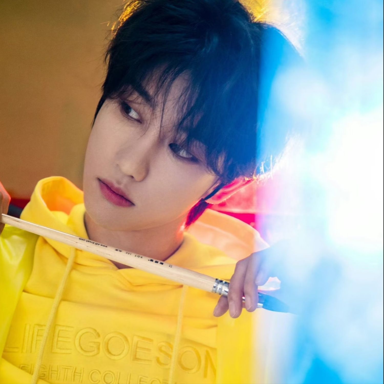 Behind-the-scenes cut of The 8 (SEVENTEEN)