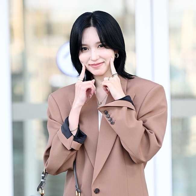 미나 (TWICE)의 최신 사진