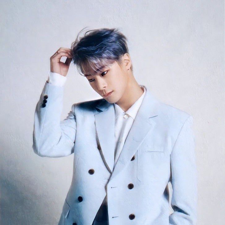 A moment captured by Moonbin (ASTRO)'s fan