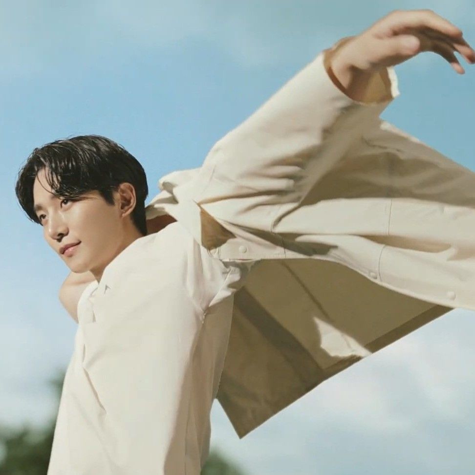 A moment captured by Junho (2PM)'s fan