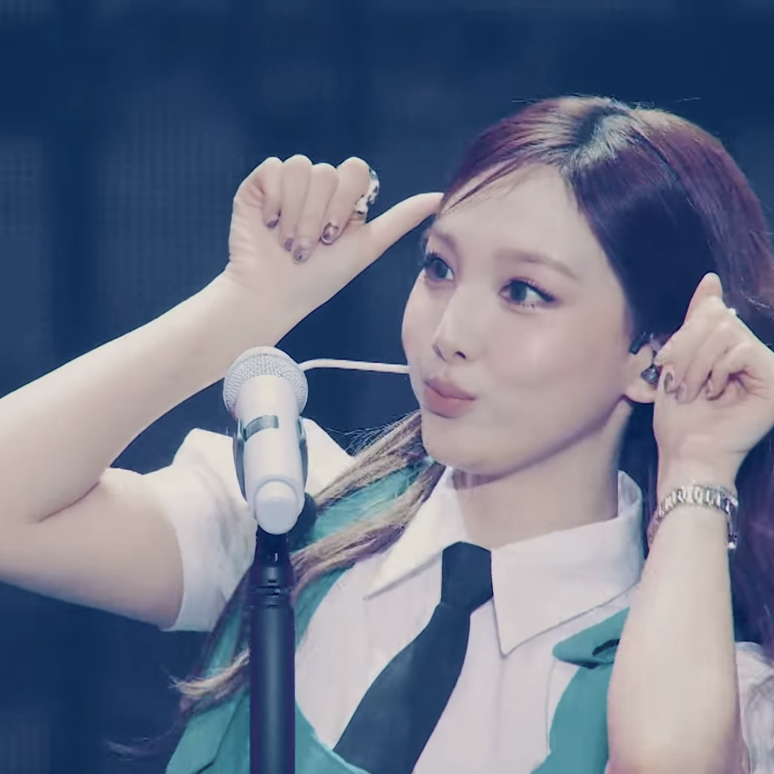 Behind-the-scenes cut of Nayeon (TWICE)