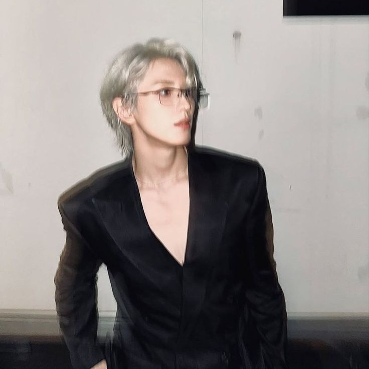 Behind-the-scenes cut of Yonghee (CIX)