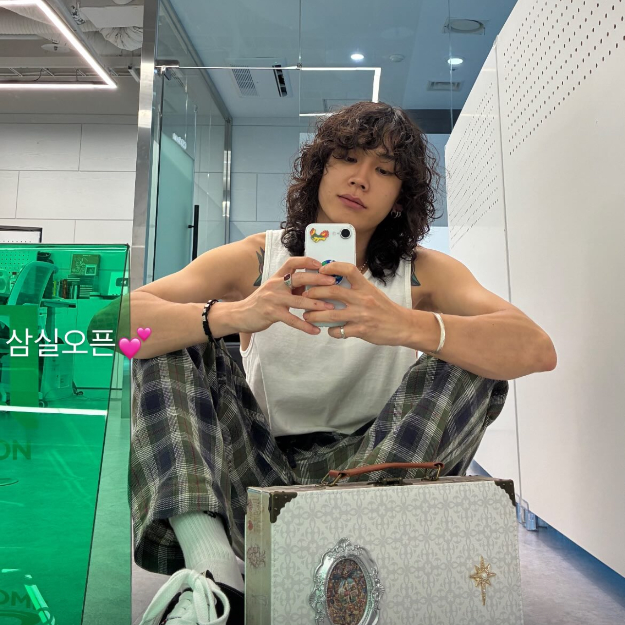 Behind-the-scenes cut of Jung Ilhoon