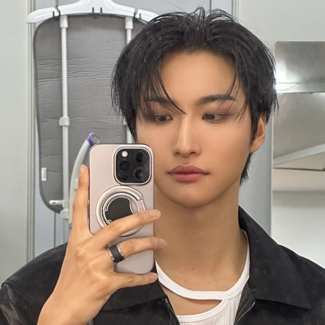 星和 (ATEEZ)的最新活动照片