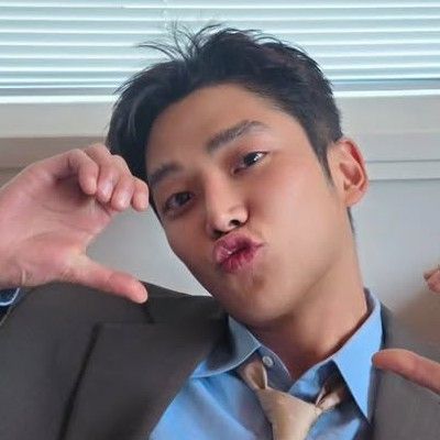 A moment captured by Rowoon's fan