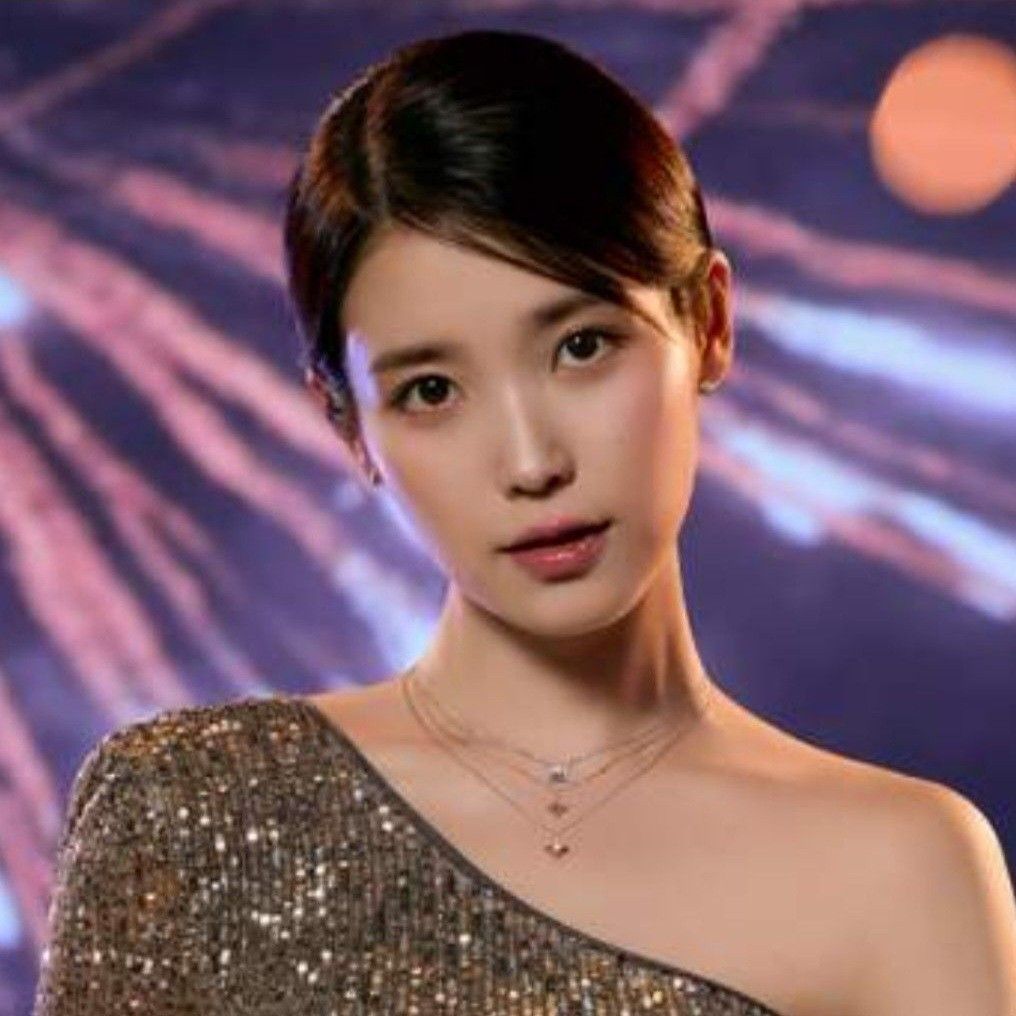 Latest photo of IU