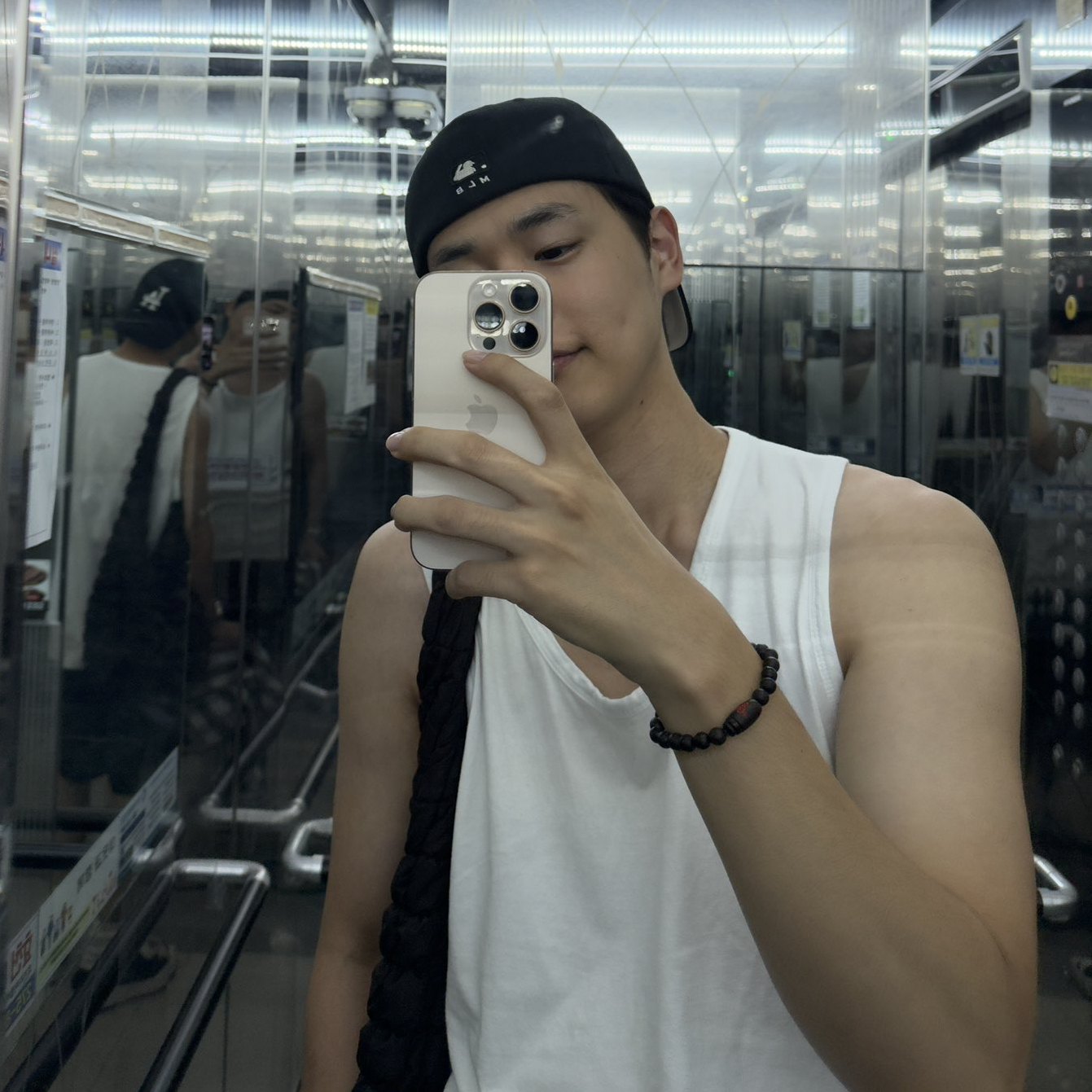 A moment captured by Choi Byungchan's fan