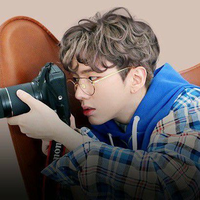 A moment captured by MONSTA X's fan