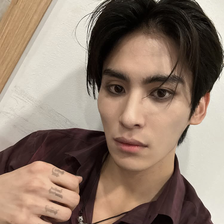 Foto aktivitas terbaru Taeyang (SF9)