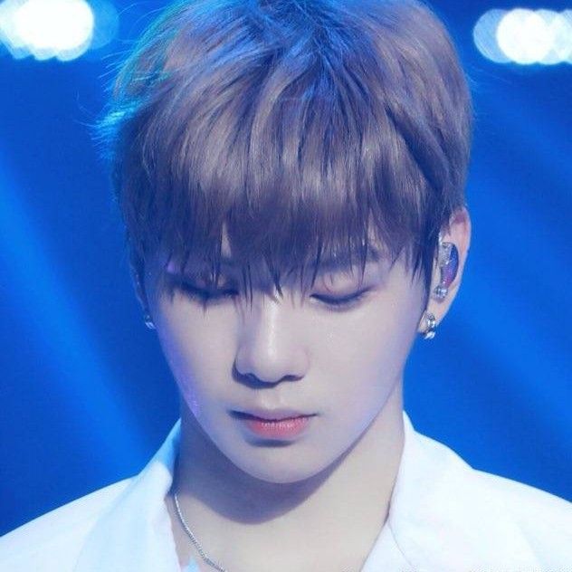 A moment captured by Kang Daniel's fan