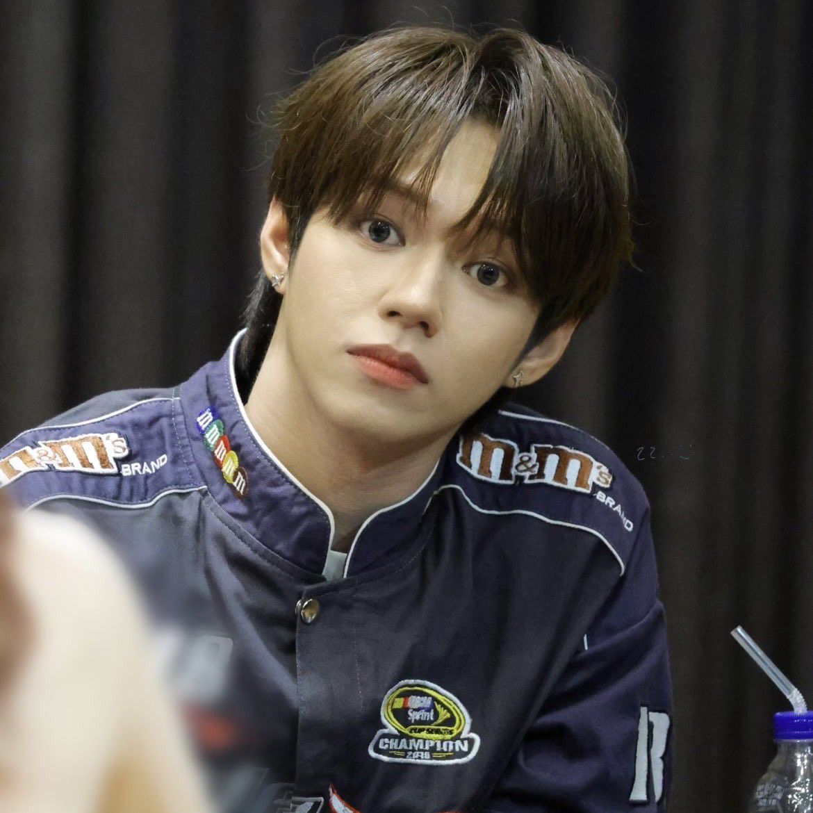 A moment captured by JL (AHOF)'s fan