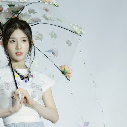 Behind-the-scenes cut of HeeJin (ARTMS)