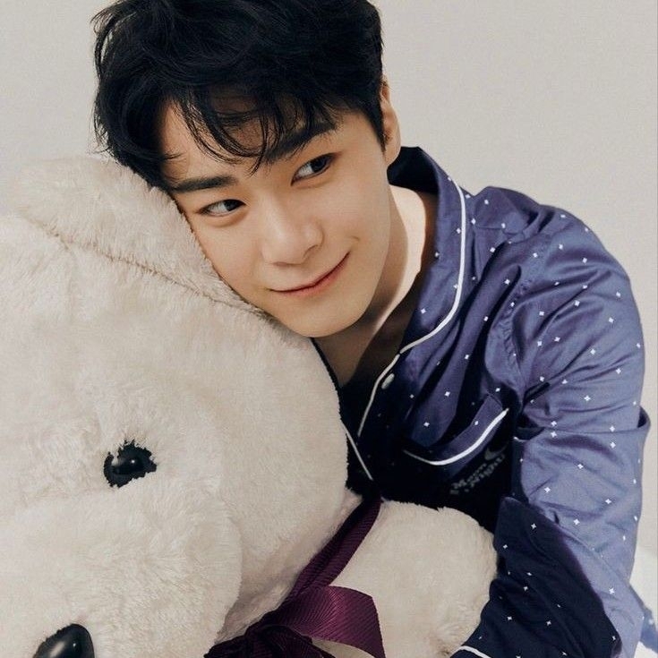 Behind-the-scenes cut of Moonbin (ASTRO)