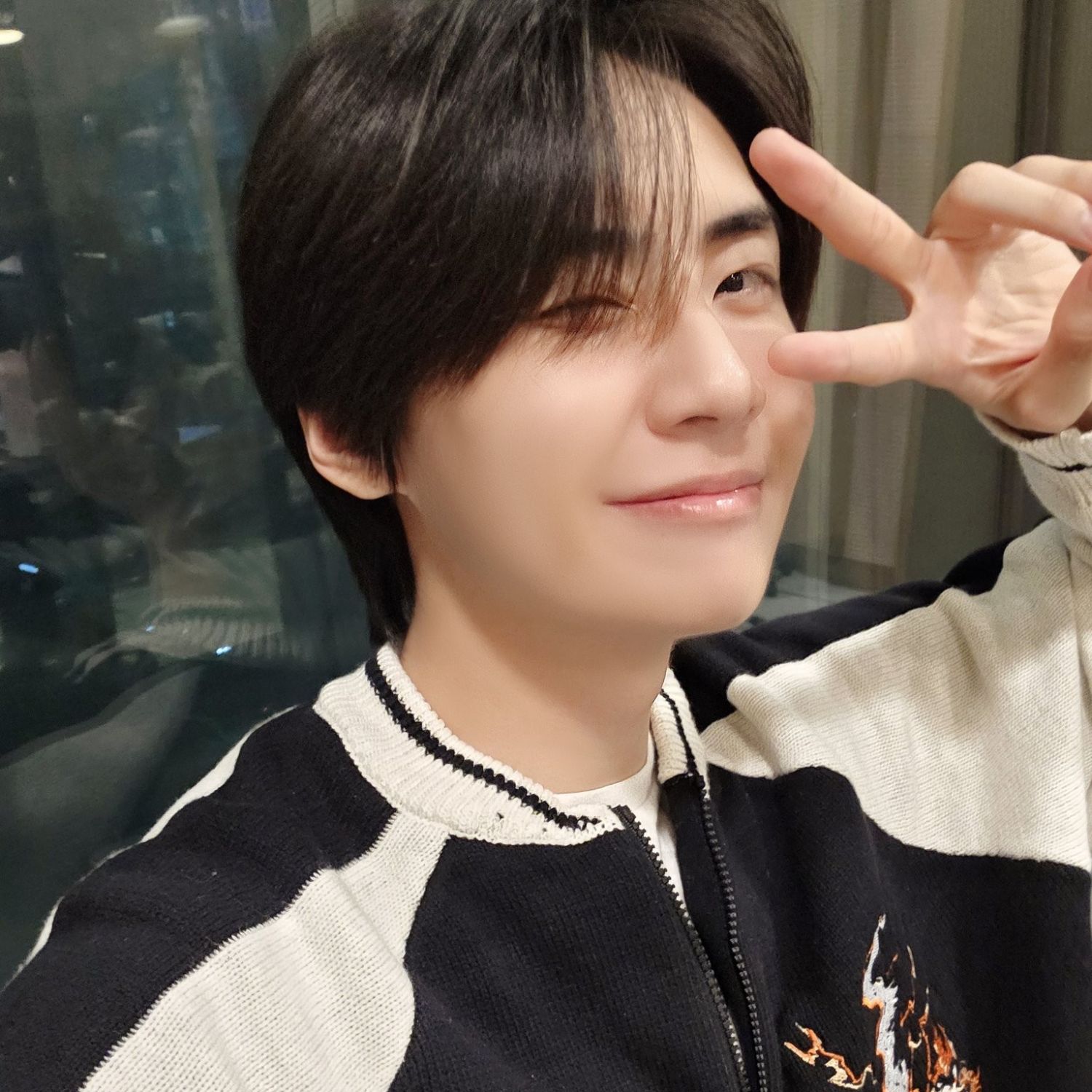 Behind-the-scenes cut of Lee Jinhyuk