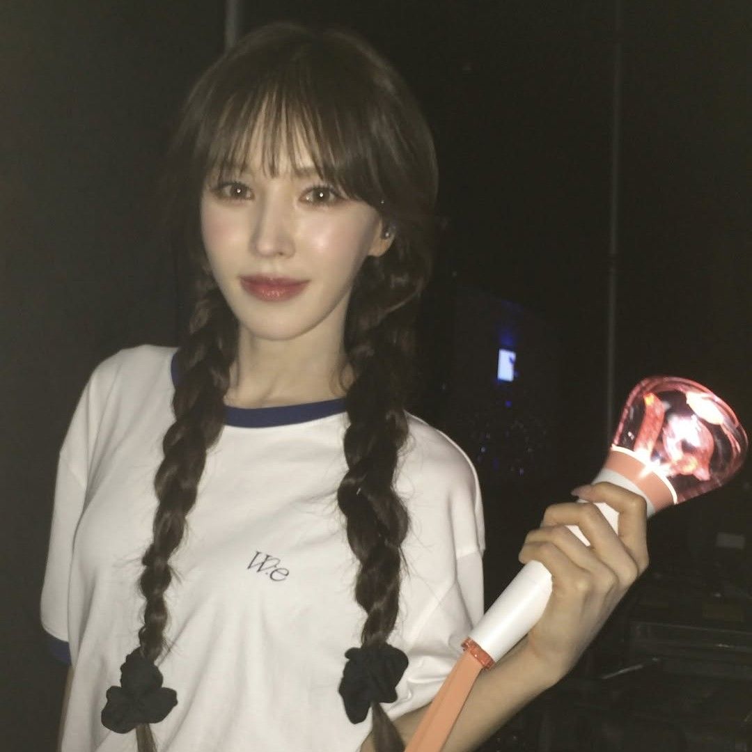 Wendy (Red Velvet)的幕后花絮