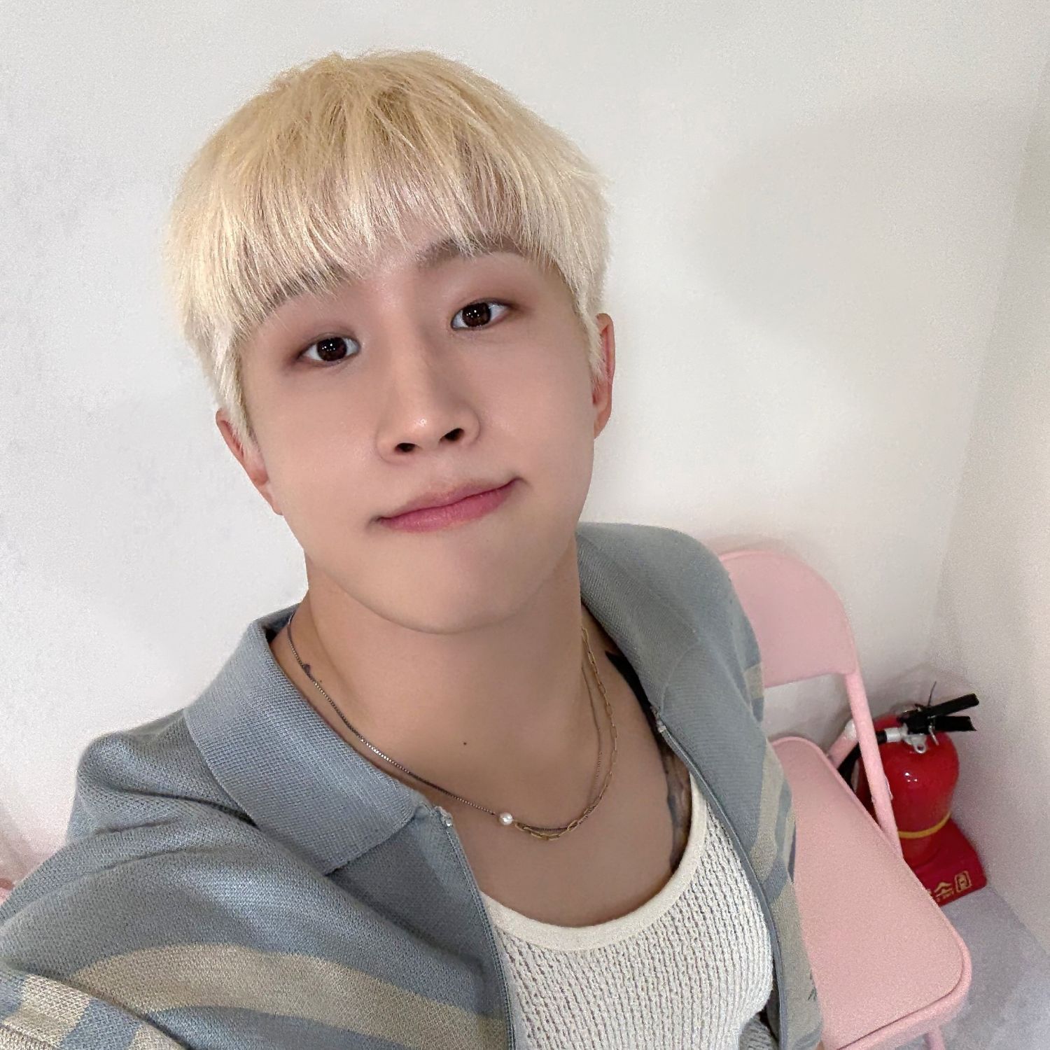 A moment captured by Jinjin (ASTRO)'s fan