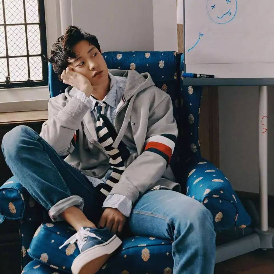 A moment captured by Chanyeol (EXO)'s fan