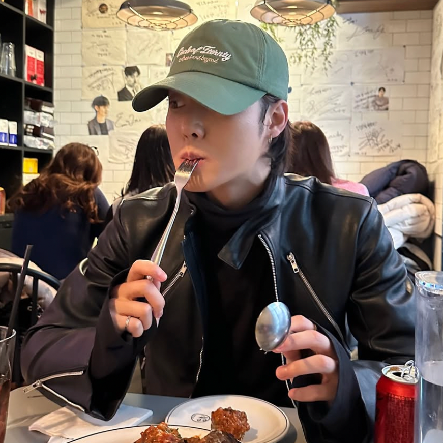 Recent activity shot of Jang Kyungho