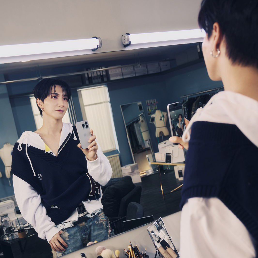 Behind-the-scenes cut of Super Junior