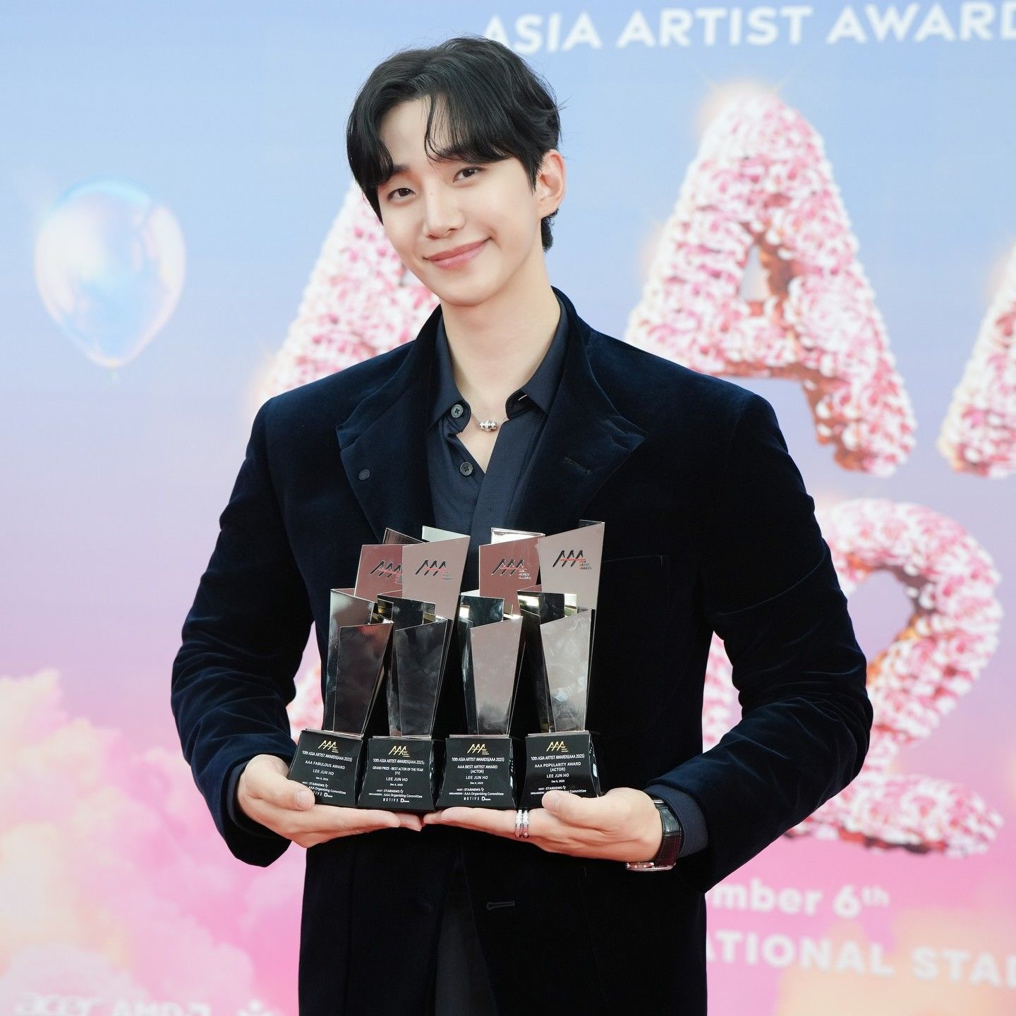 Latest photo of Junho (2PM)