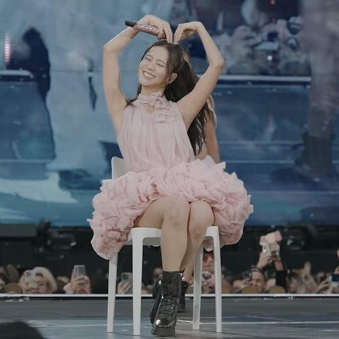 Foto aktivitas terbaru Jisoo (BLACKPINK)