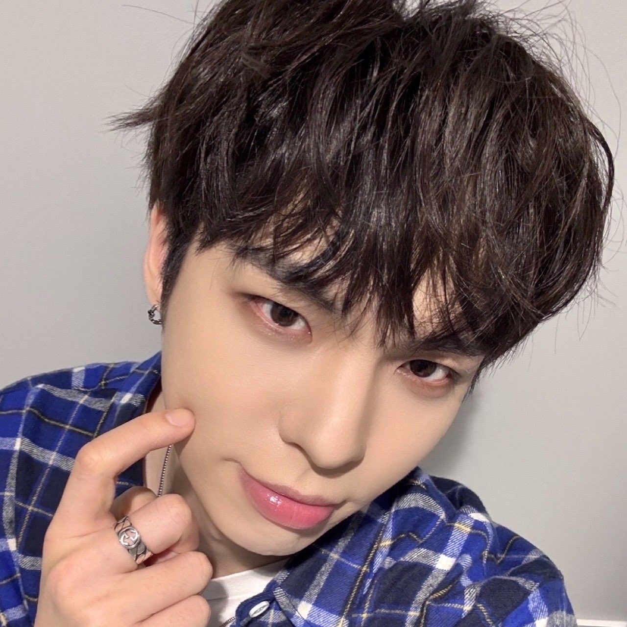 Behind-the-scenes cut of BX (CIX)
