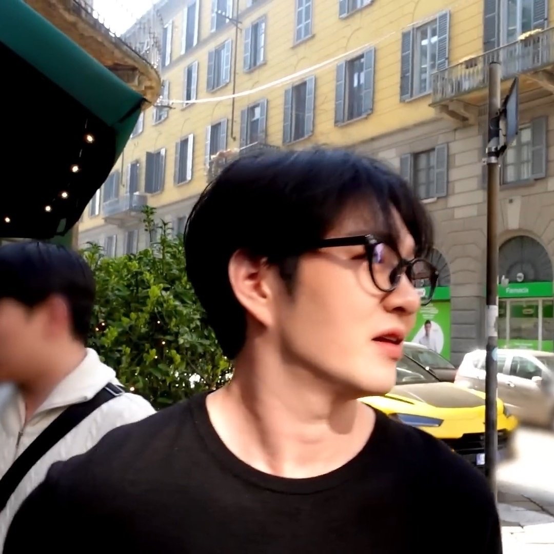 Recent activity shot of Lee Changsub (BTOB)