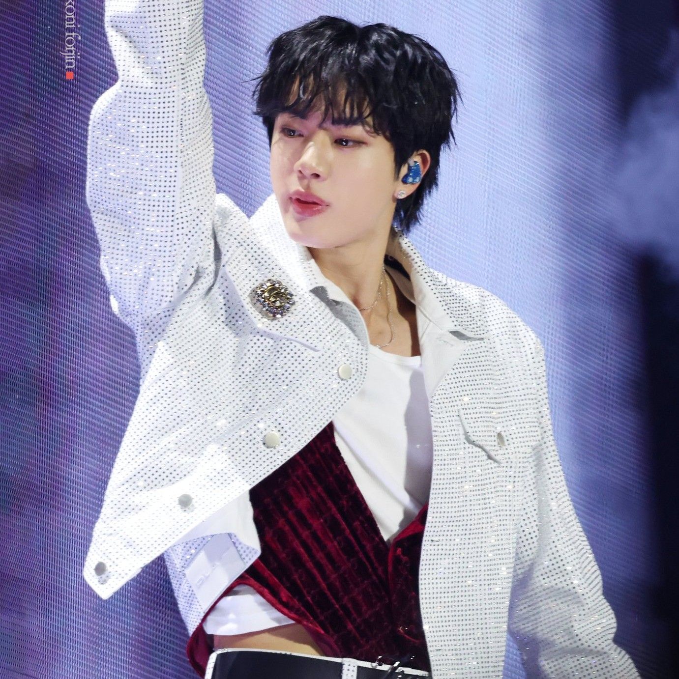 진 (방탄소년단)의 최신 사진