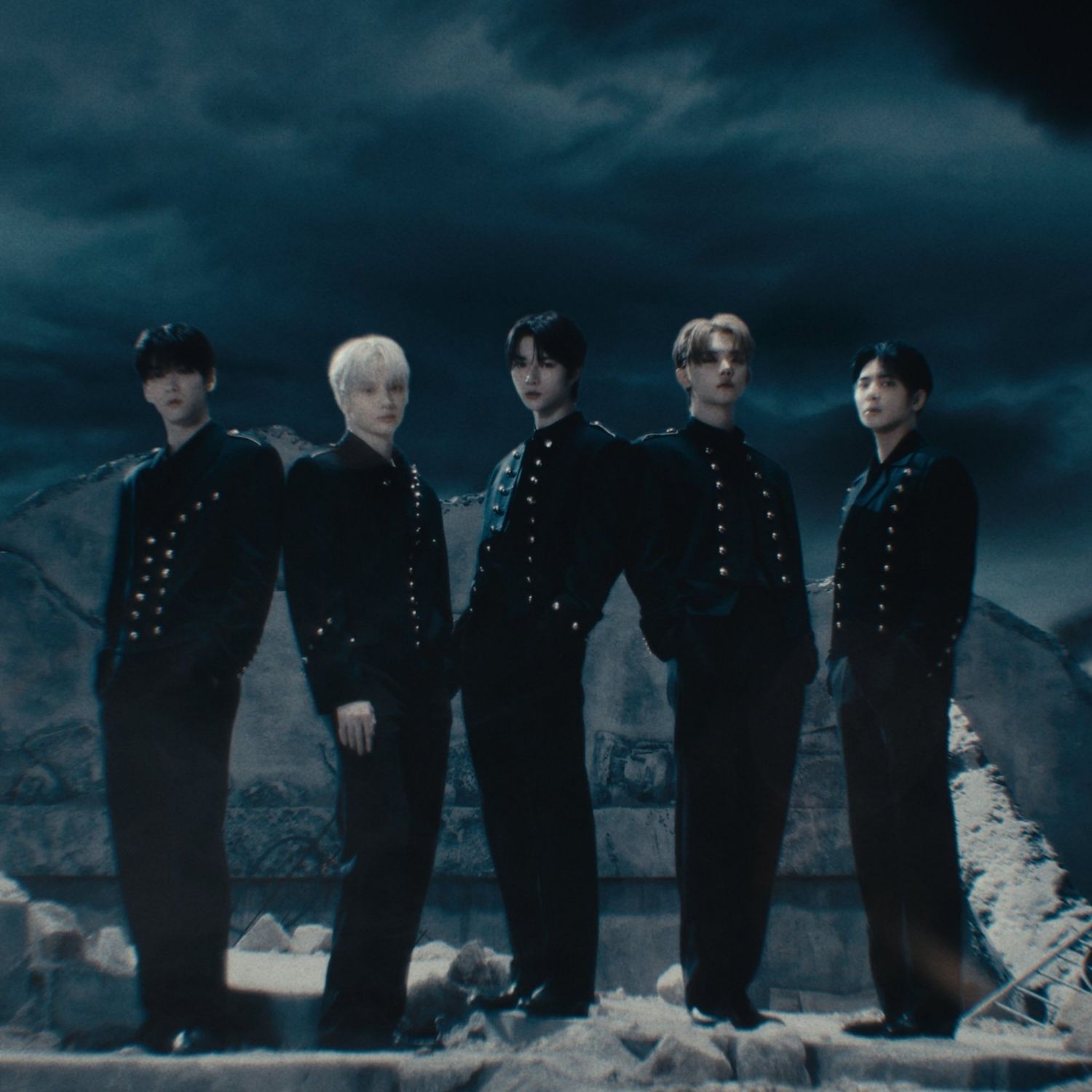 Latest photo of TOMORROW X TOGETHER