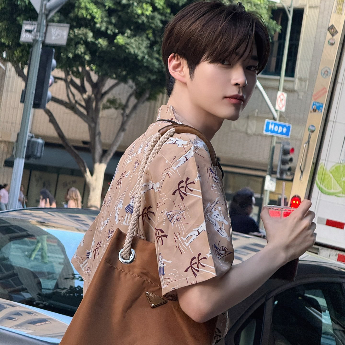 Behind-the-scenes cut of Sung Hanbin (ZEROBASEONE)
