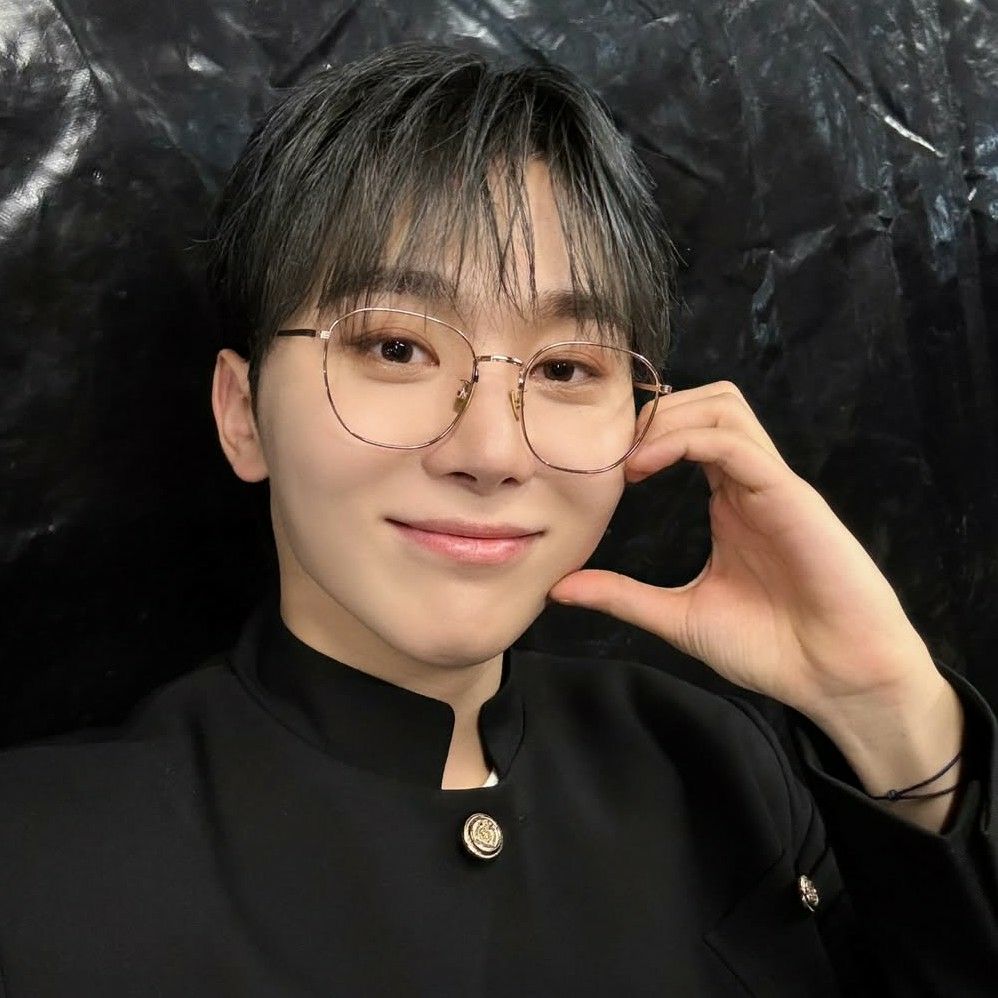 Latest photo of Seungkwan (SEVENTEEN)
