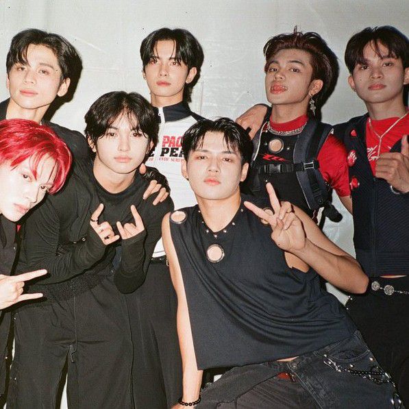 Latest photo of HORI7ON