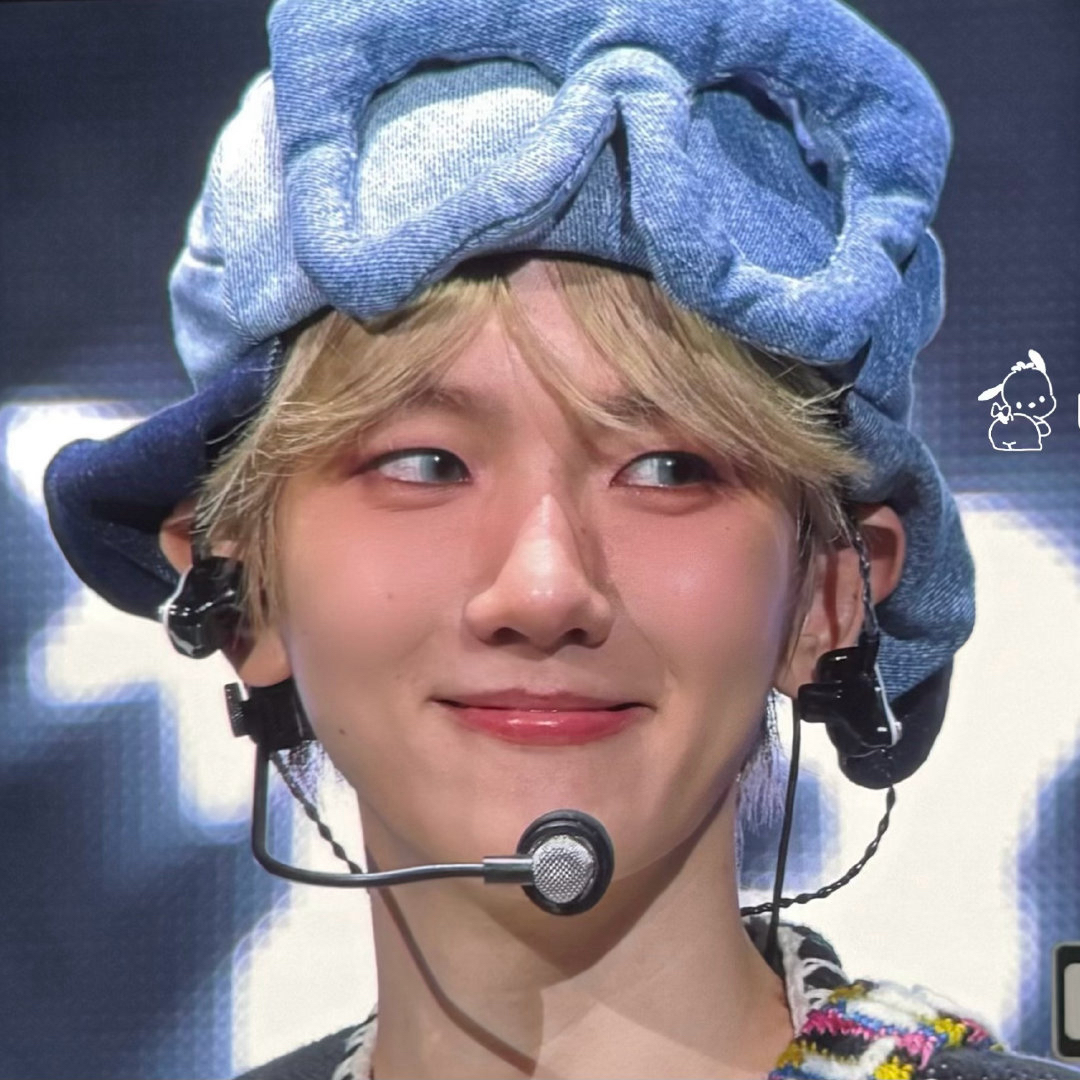 Foto aktivitas terbaru Baekhyun (EXO)