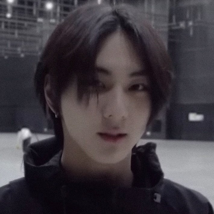 Latest photo of Jungwon (ENHYPEN)