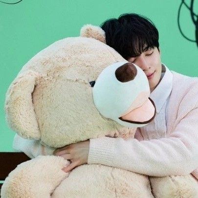 Latest photo of Eunwoo (ASTRO)