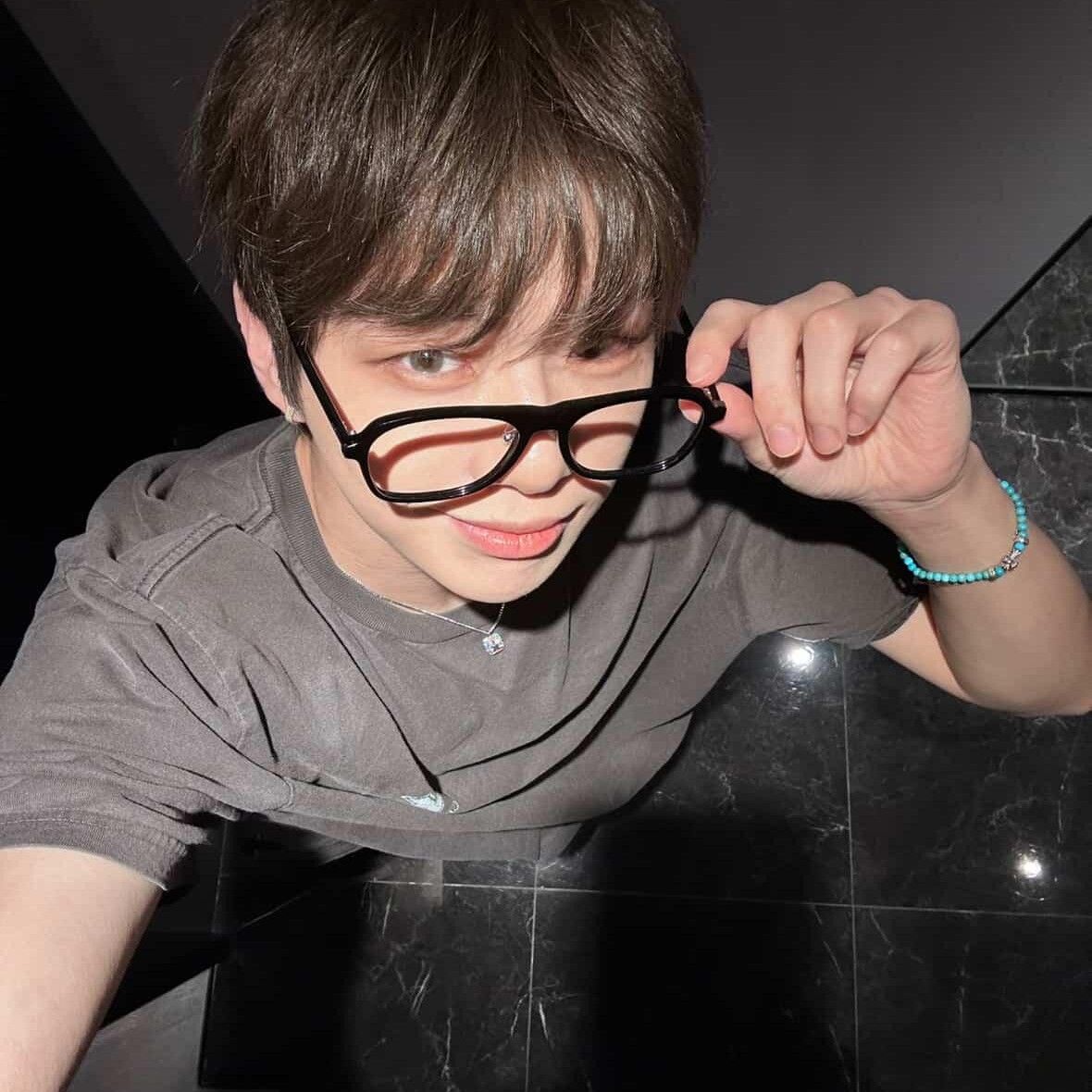 Behind-the-scenes cut of Kang Daniel