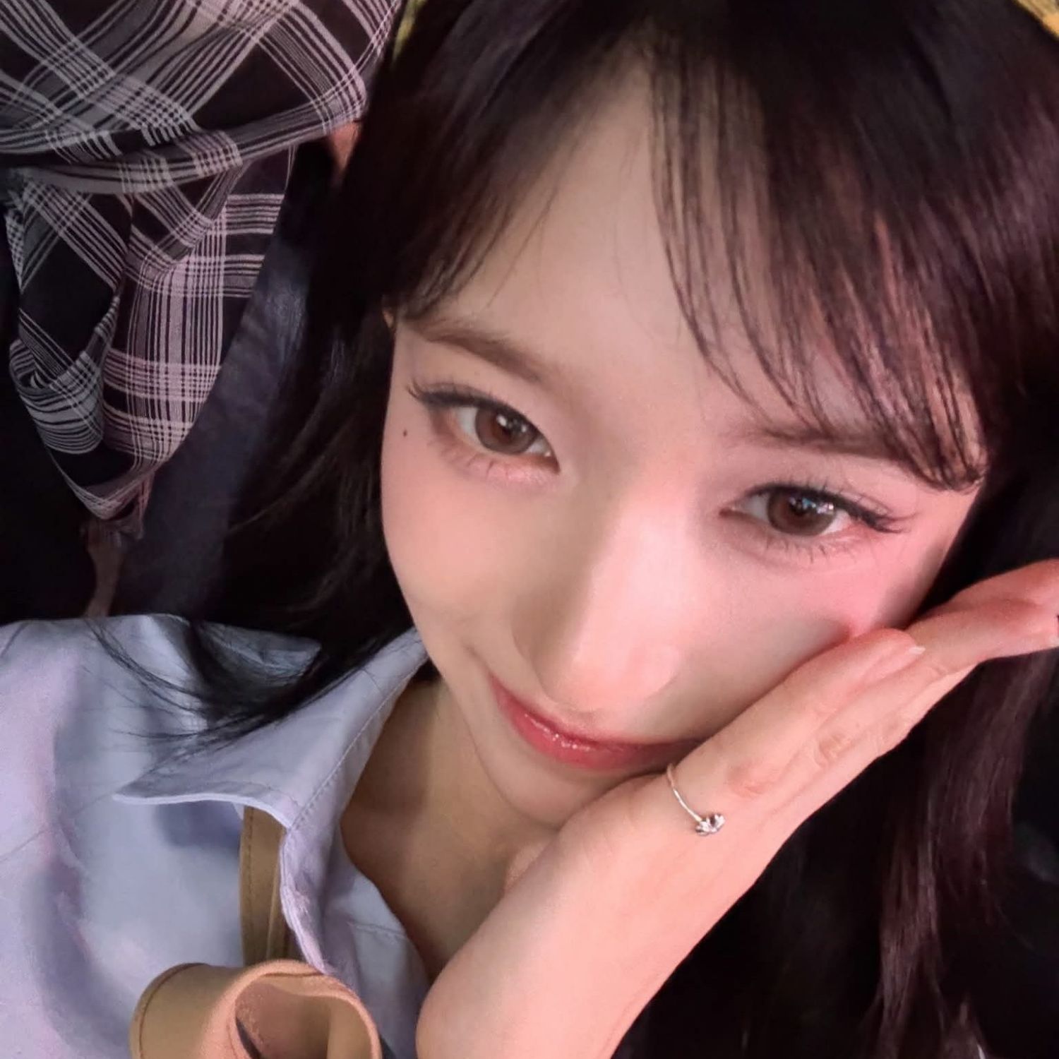 Behind-the-scenes cut of Leeseo (IVE)