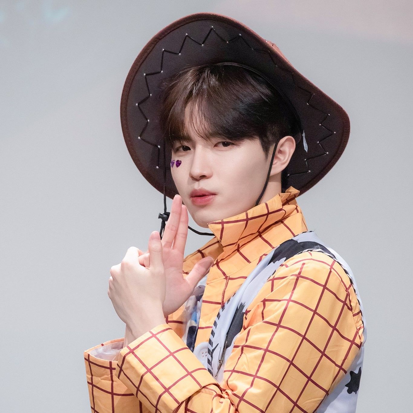 A moment captured by Kim Jaehwan's fan