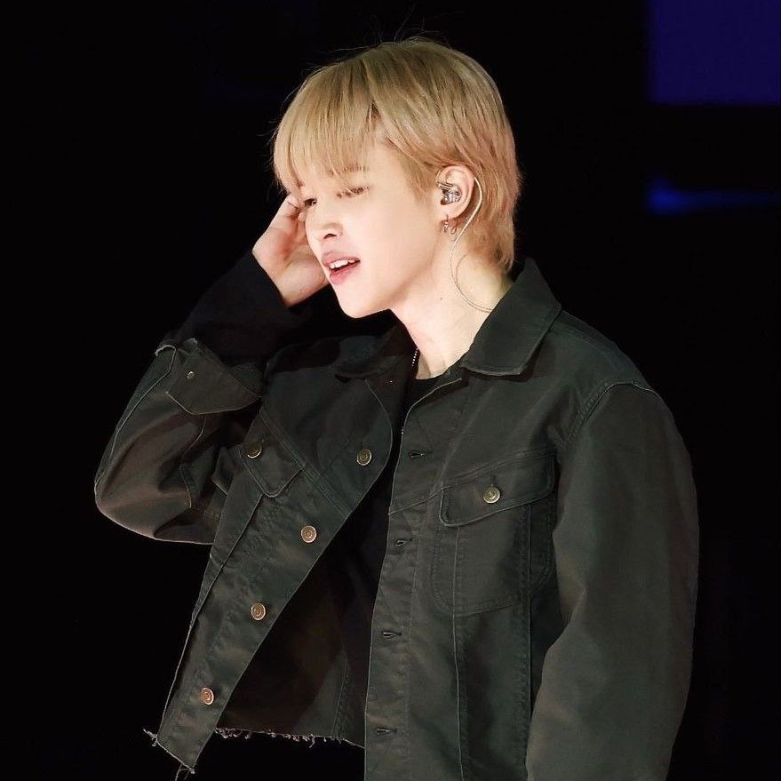 智旻 (防彈少年團)的最新活動照片
