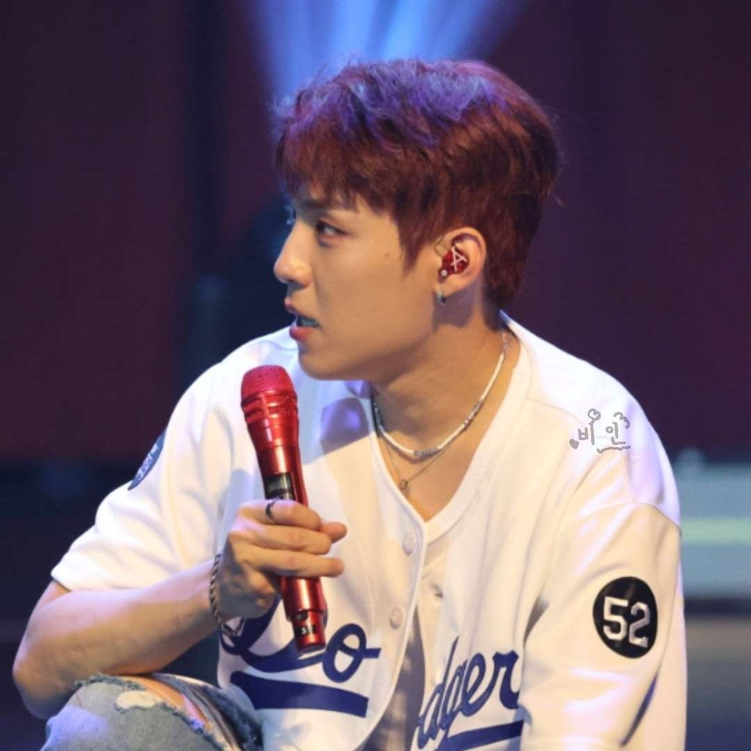 A moment captured by Park Woojin (AB6IX)'s fan