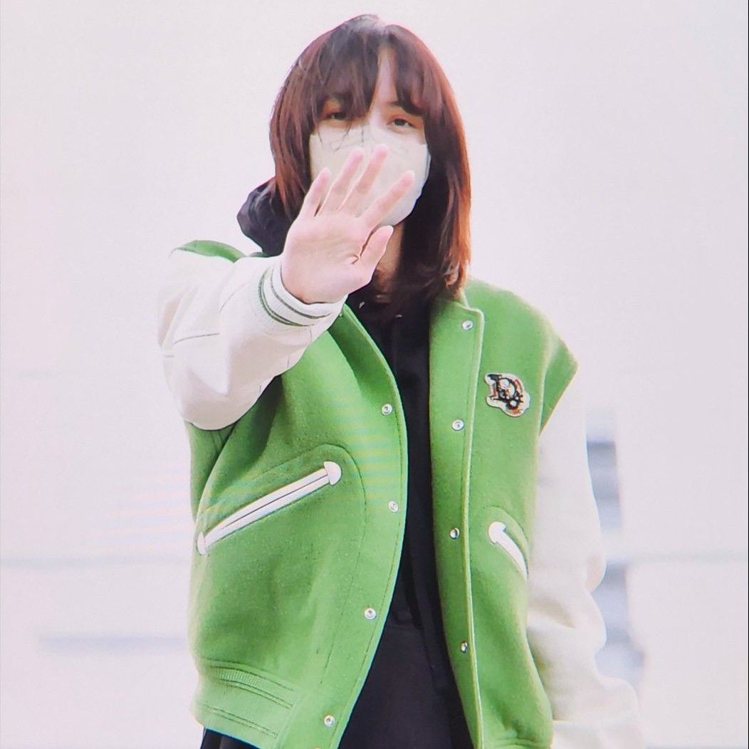 A moment captured by Lisa (BLACKPINK)'s fan