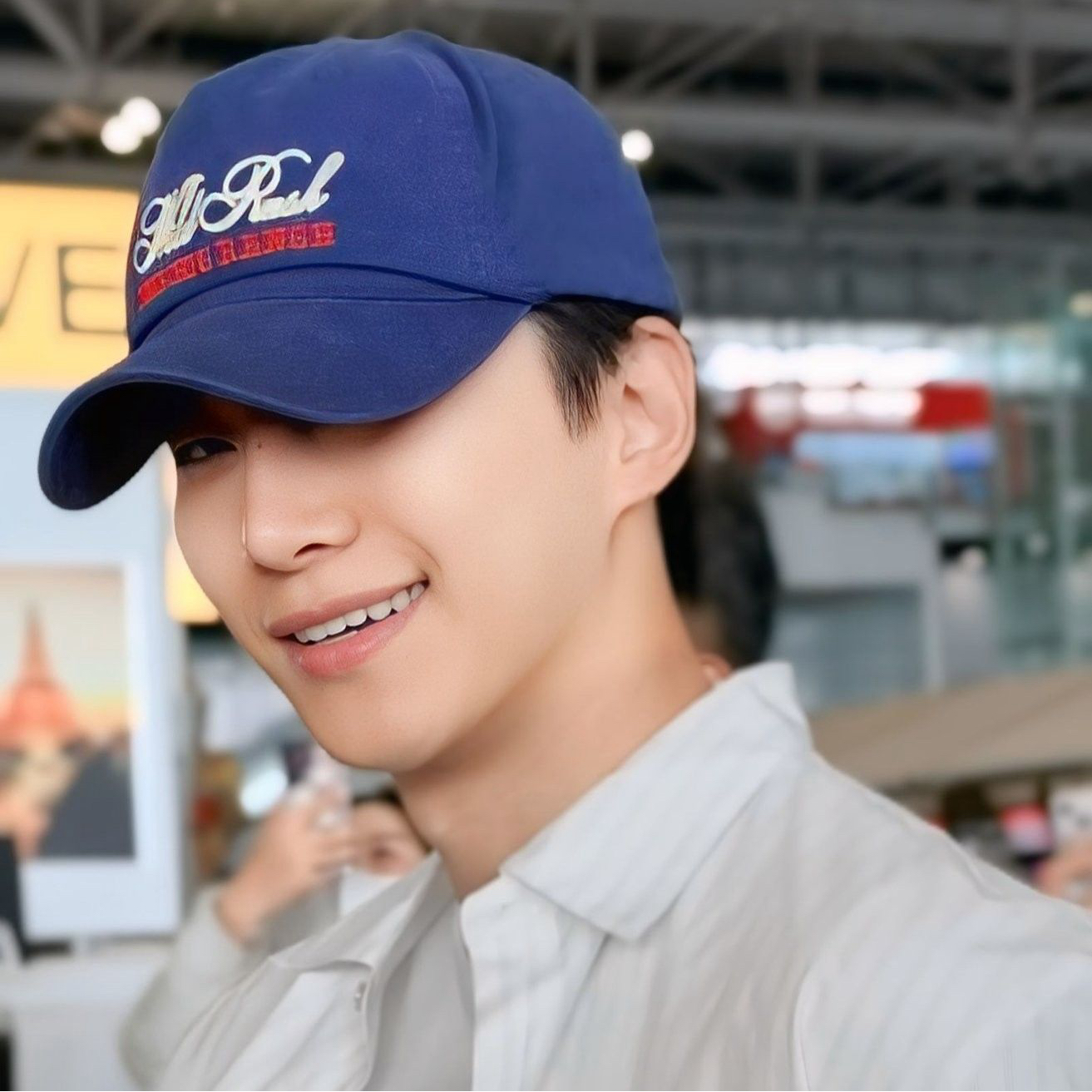 Behind-the-scenes cut of Junho (2PM)