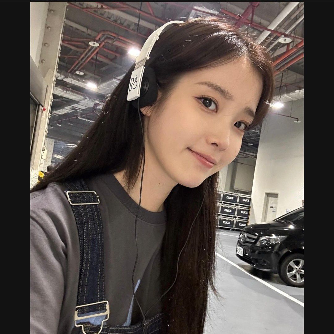 Potret di balik layar IU