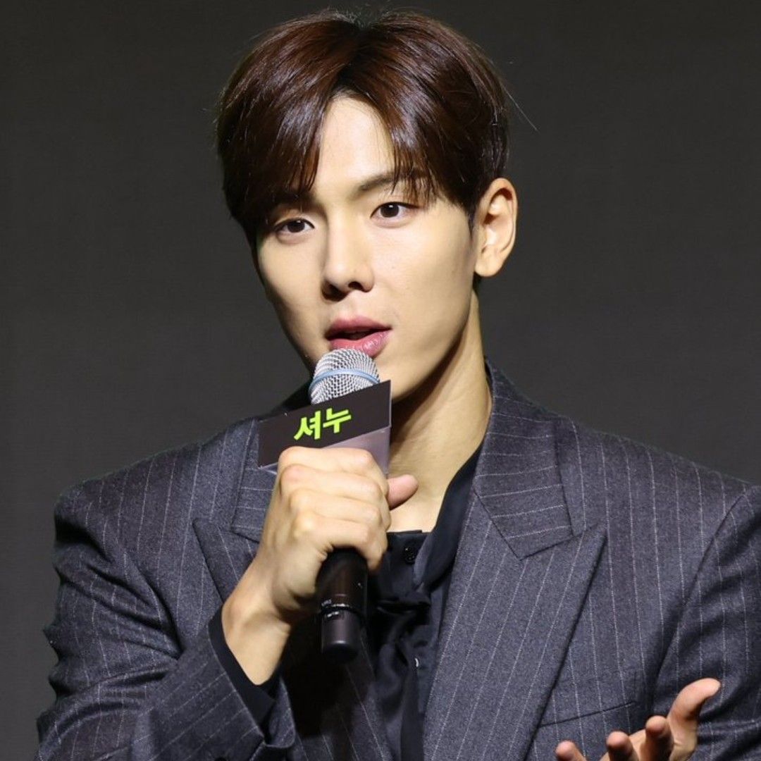 Recent activity shot of Shownu (MONSTA X)