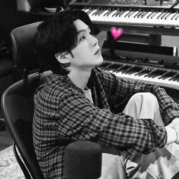 슈가 (방탄소년단) 최근 활동샷