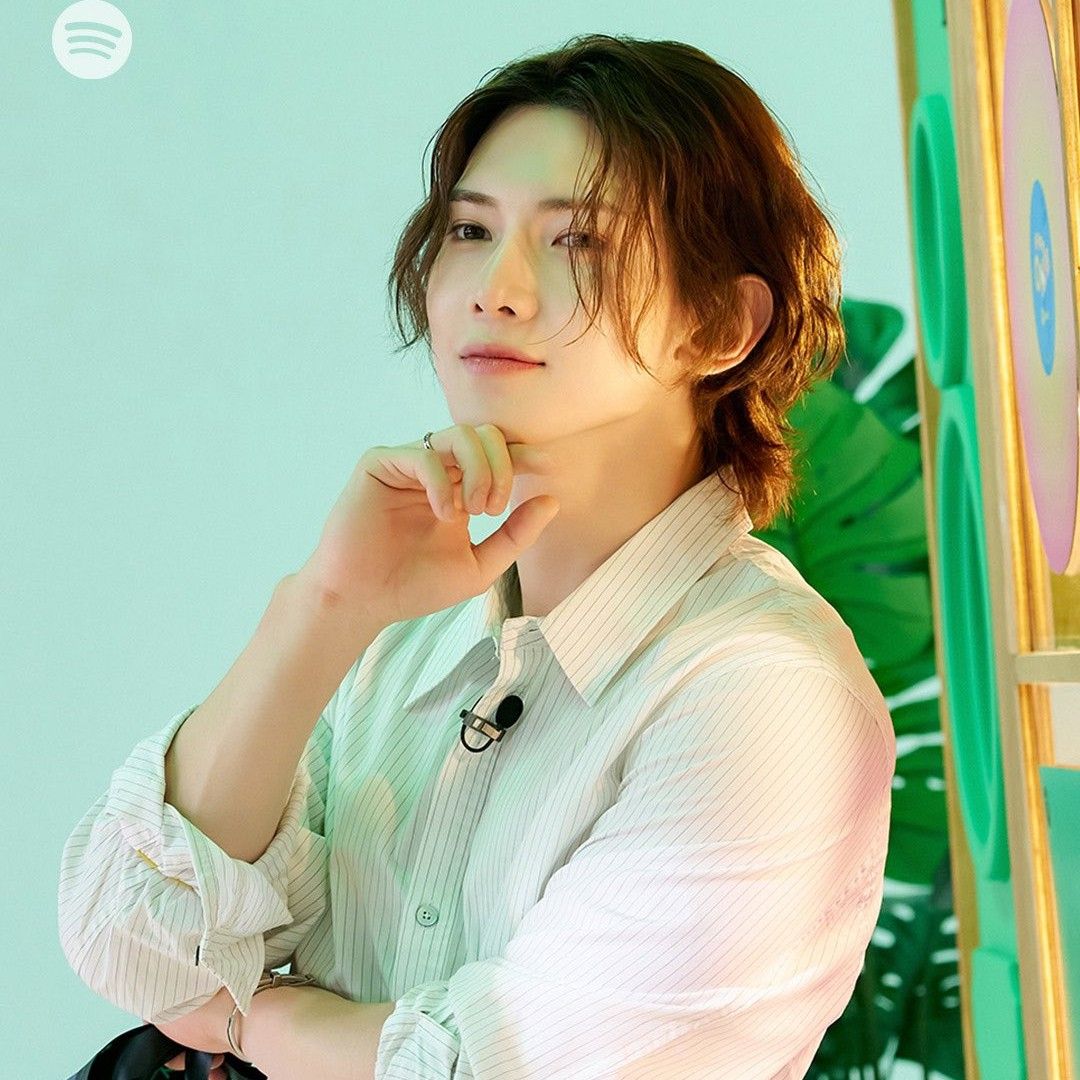 Behind-the-scenes cut of ATEEZ