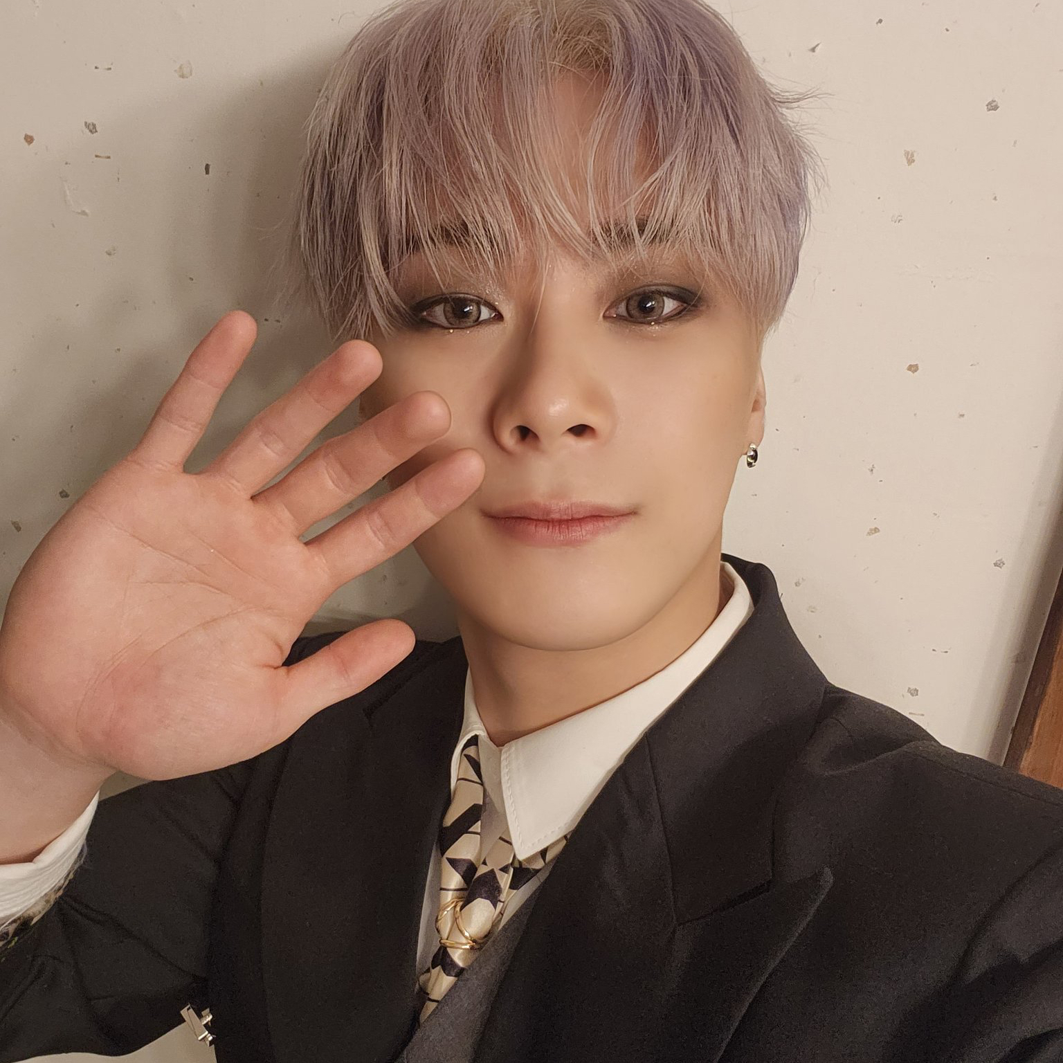 Behind-the-scenes cut of Moonbin (ASTRO)